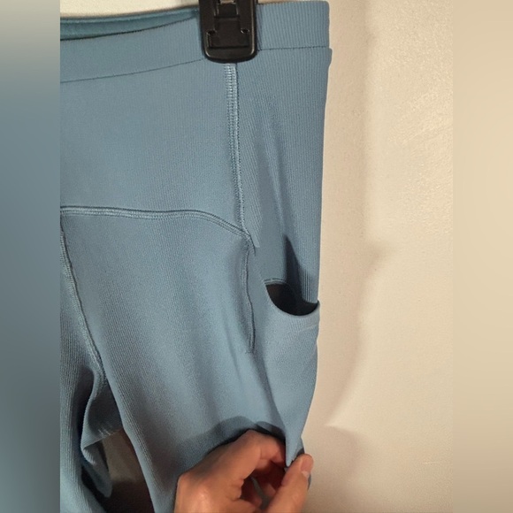 Lululemon Fast and Free Ribbed Nulux High-Rise Leggings Blue Size 4 - Picture 4 of 15